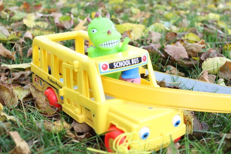 DIY: Miss Frizzle Costume for Halloween | theoutfitrepeater.com the outfit repeater hannah rupp the magic school bus liz miss frizzle halloween costume diy thrifted cosplay at home