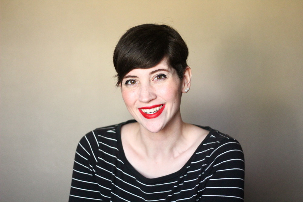 Shoulder length curly hair to short pixie cut inspired by Ginnifer Goodwin. | And Then There Was None | The Outfit Repeater