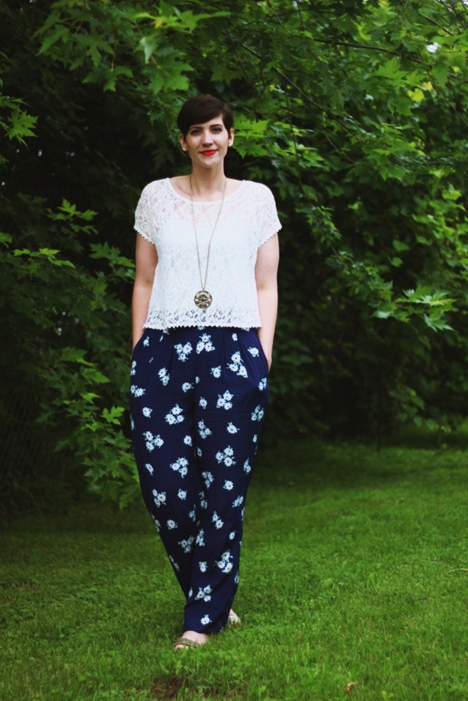 Flourishing Fashionista: Floral Pants & A Lace Crop Top | theoutfitrepeater.com hannah rupp the outfit repeater floral high waisted pants white lace crop top summer fashion