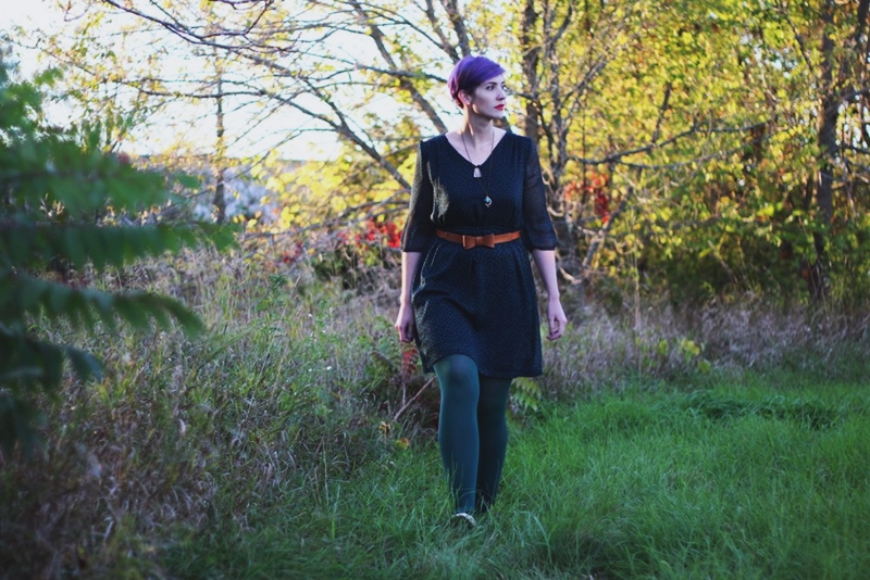 Outfit: Navy blue dress, forest green tights, cognac bow belt, red lipstick, purple pixie cut