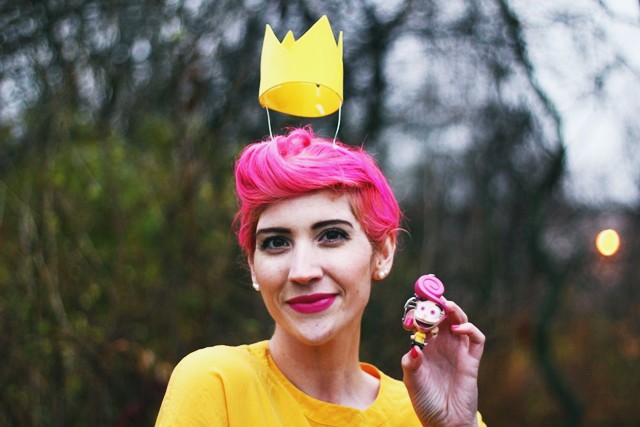 A Fairly Odd Halloween Costume | The Outfit Repeater Fairly OddParents Wanda Halloween costume. Pink pixie cut, floaty crown, keychain