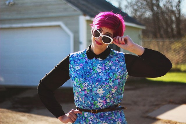 floral-mod-dress-magenta-hair-outfit-07