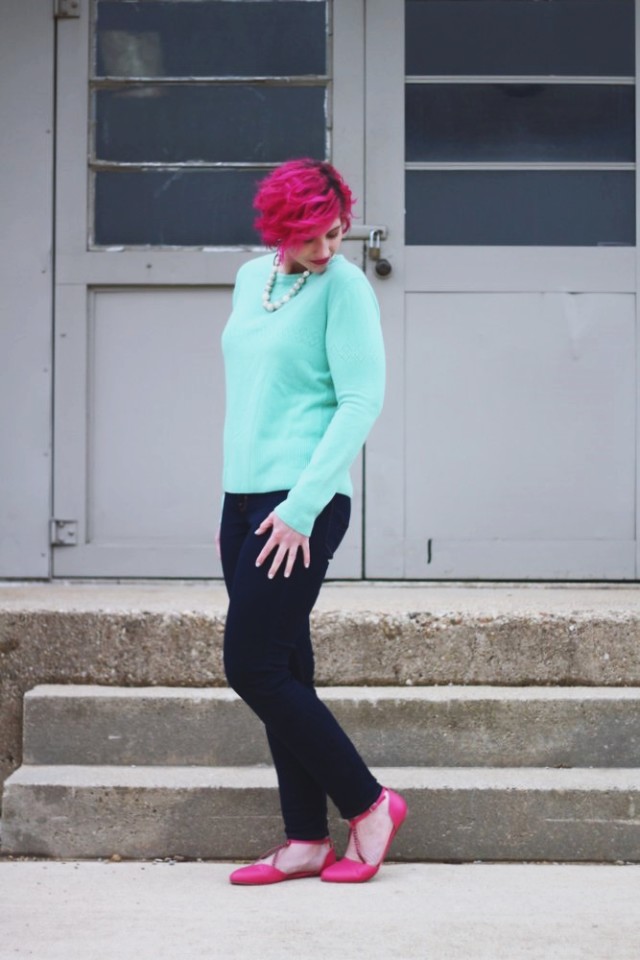 Outfit: Vintage mint sweater from Secret Santa, high waisted dark wash denim jeans, vintage bauble necklace, pink shoes, pink curly hair, pink lipstick