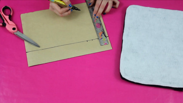 DIY Piano Keyboard Clutch | Fashion Flashback | theoutfitrepeater.com