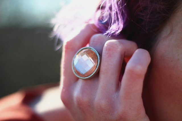 Sparkling champagne colored round ring