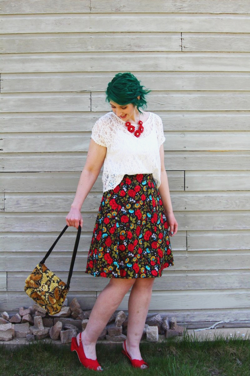 Spring Style At It's Best: 8 Spring Outfit Ideas | theoutfitrepeater.com Spring Outfit Ideas hannah rupp green hair floral skirt, white lace crop top, red shoes