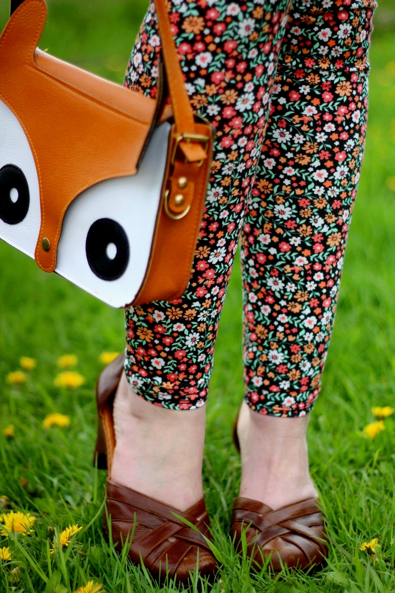 How Thrifted Shoes Put a Spring In My Step | theoutfitrepeater.com Outfit details: fox purse, thrifted shoes, floral print pants