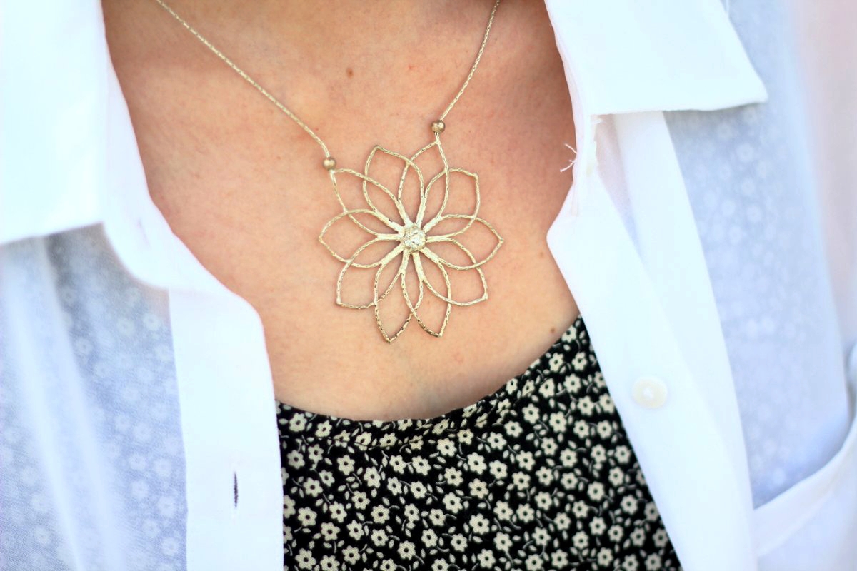 floral-dress-90s-blue-hair-outfit-01