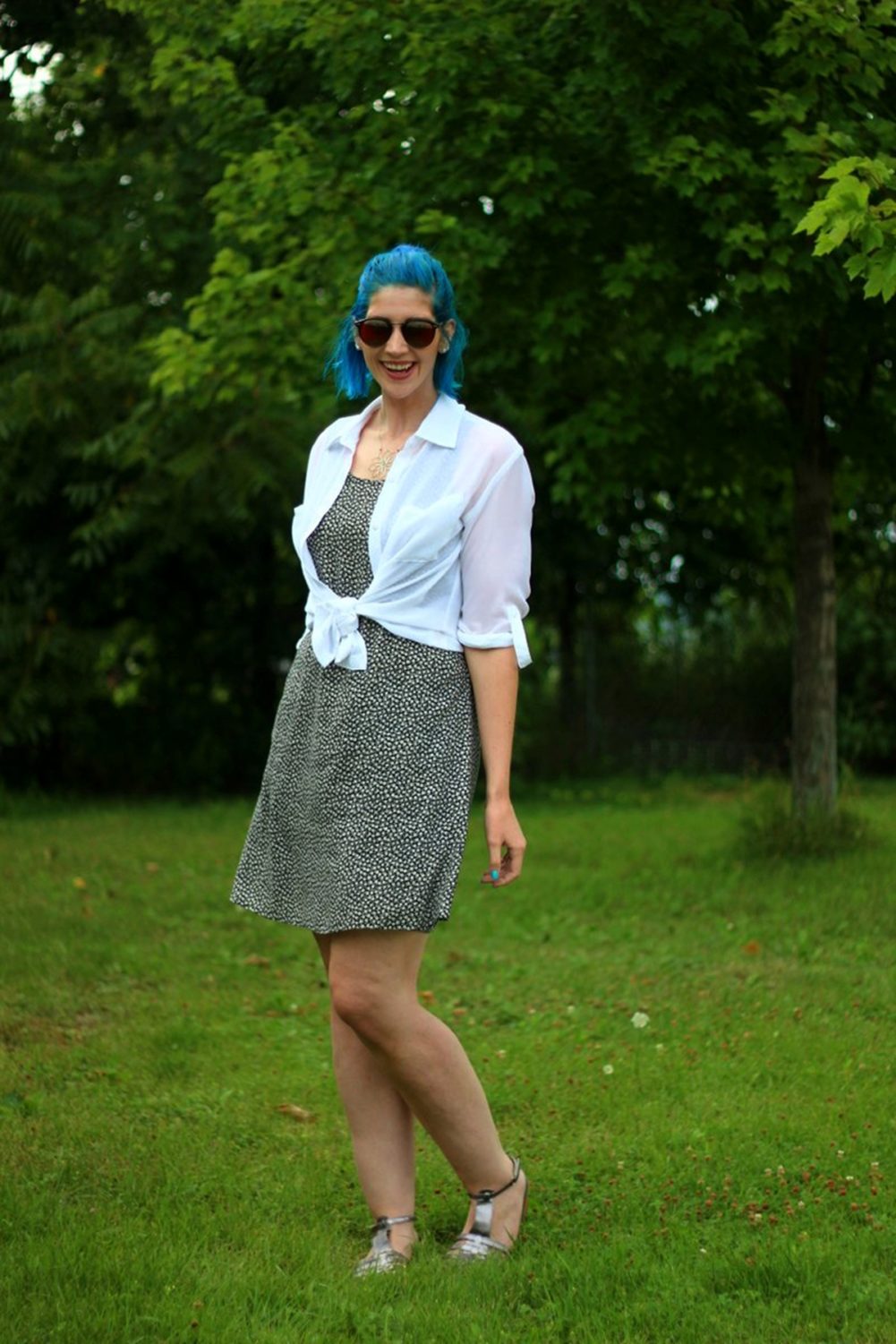 floral-dress-90s-blue-hair-outfit-06