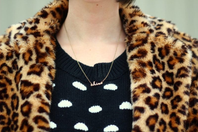 wearing a sweater winter cool girl the outfit repeater hannah rupp boyfriend jeans leopard print coat