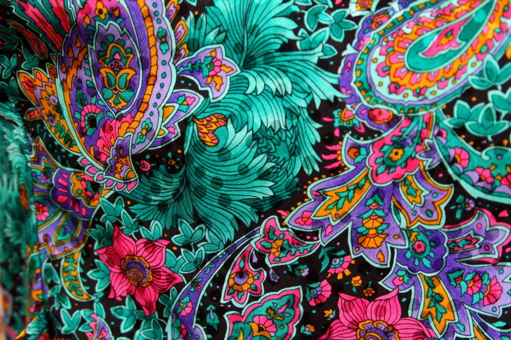 Outfit yellow top, vintage thrifted kimono robe lingerie, denim skirt buttonup, wooden bead necklace, cognac platform shoes ThredUp, YSL fuchsia lipstick