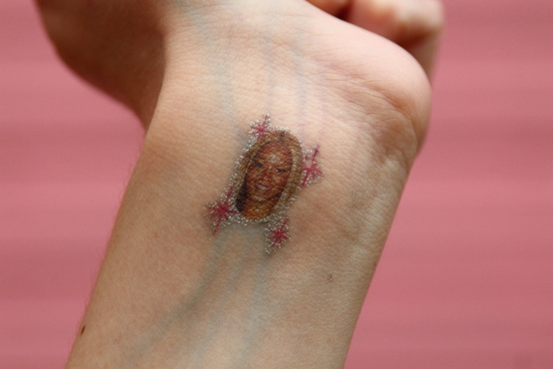 Beyonce tattoo queen B pink