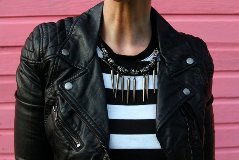 fall fashion outfit details pattern mixing H&M leather jacket thrifted thred-up girl gang baddie sequin clutch pink YSL lipstick pink wall summer