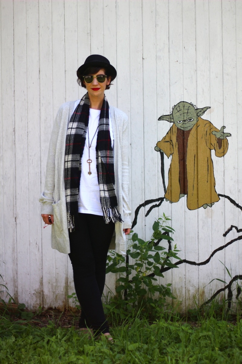 Why These Basic Clothes Need To Be In Your Closet Year Round