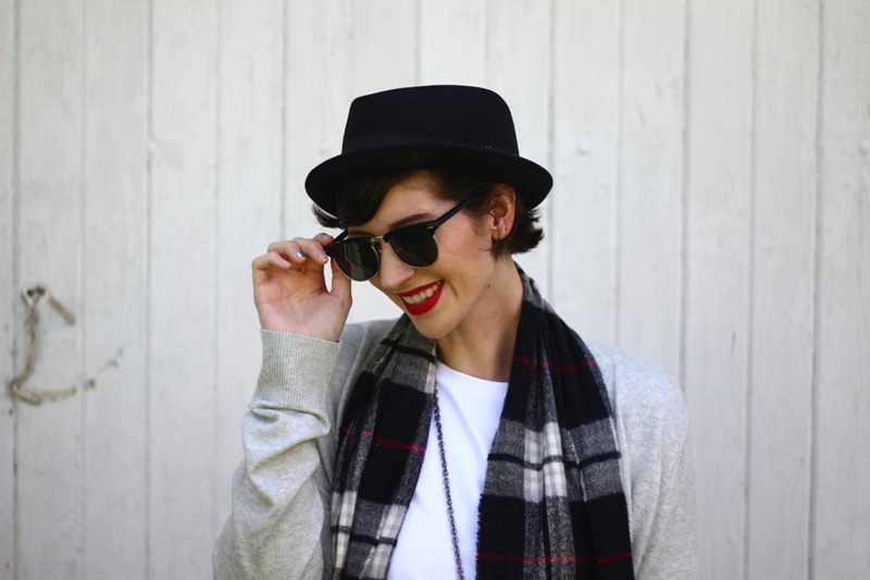 star wars outfit long tall sally review Plain white tee, longline cardigan, black jeggings, pork pie hat, MAC Ruby Woo lipstick, gray ballet flats