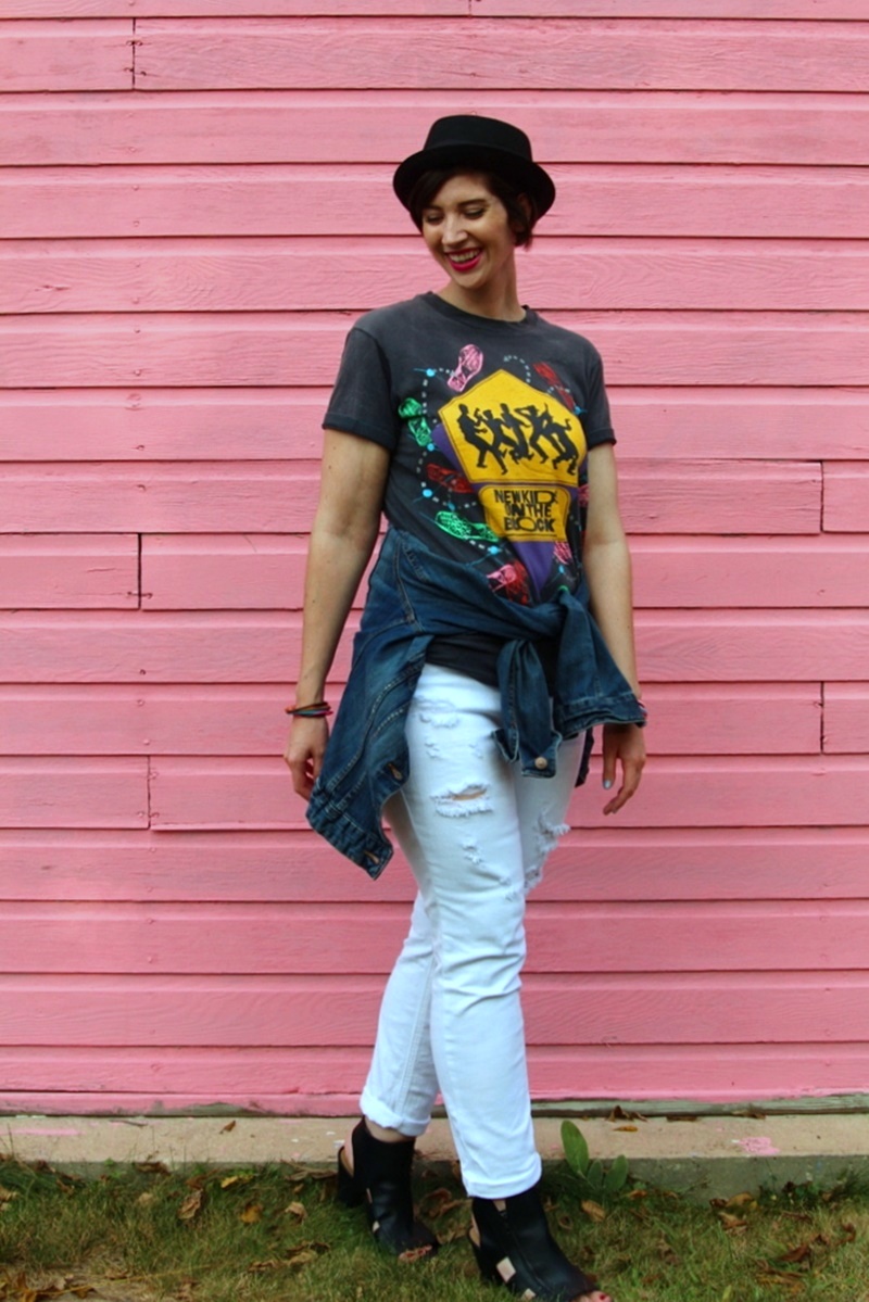 the outfit repeater hannah rupp fall style 1980s fashion trend vintage thrifted nkotb tee white shredded jeans black high heels asos pork pie hat jelly bracelets