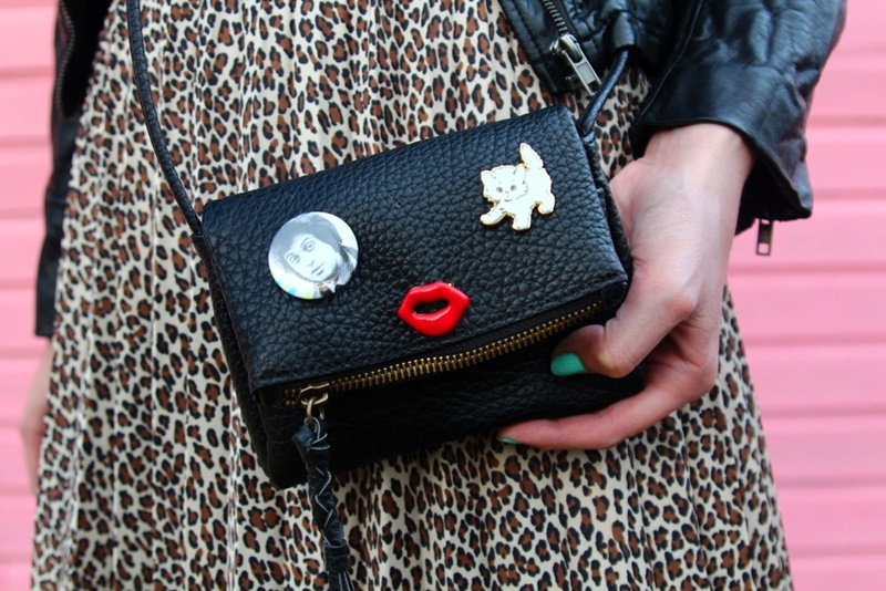 the outfit repeater, hannah rupp, thrifted outfit, leopard print skirt, white t-shirt, thredUP h&M moto jacket, small purse, Colourpop lippie stix bossy red lipstick