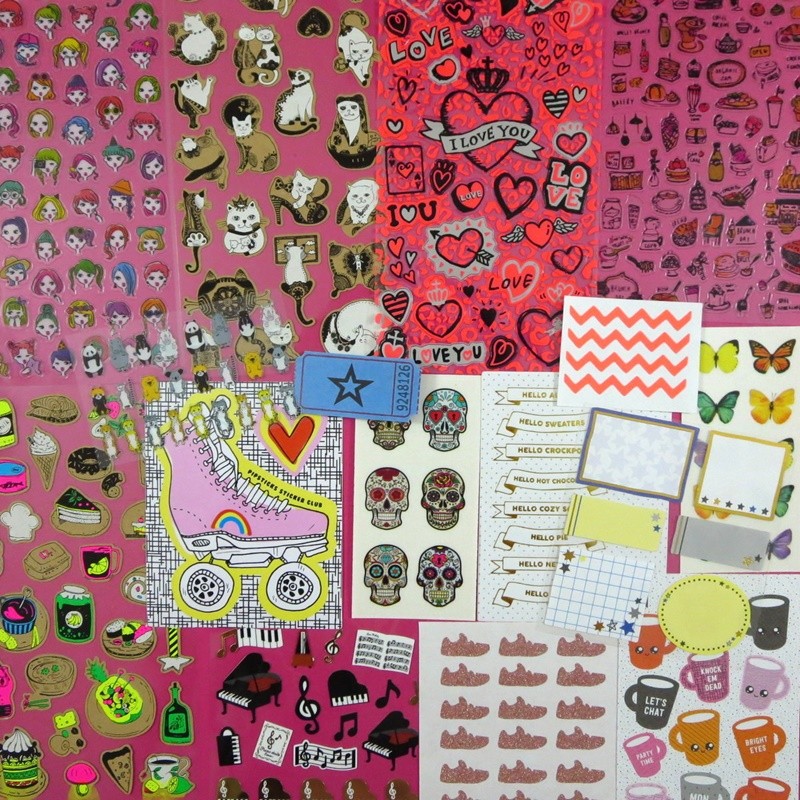 the outfit repeater hannah rupp diy charm bracelet 1980s girl gift present sticker pipsticks sponsored fashion blogger