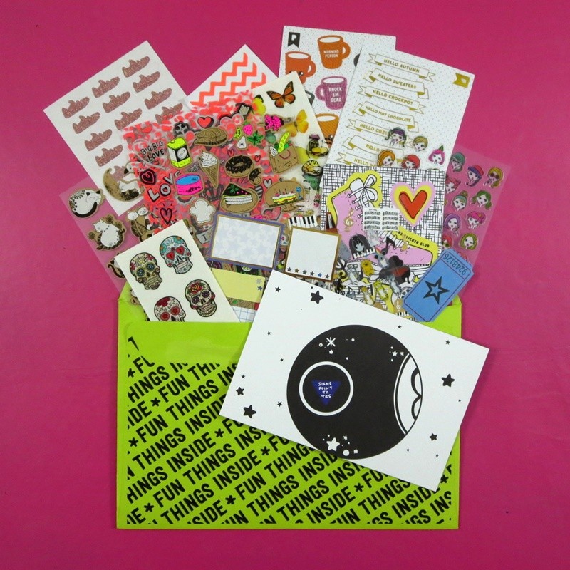 the outfit repeater hannah rupp diy charm bracelet 1980s girl gift present sticker pipsticks sponsored fashion blogger