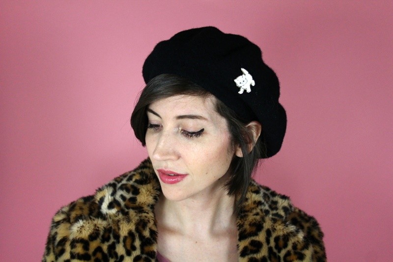 hannah rupp the outfit repeater Striped crop top, H&M high waisted jeans, vintage beret, Forever 21 leopard print coat, tan booties