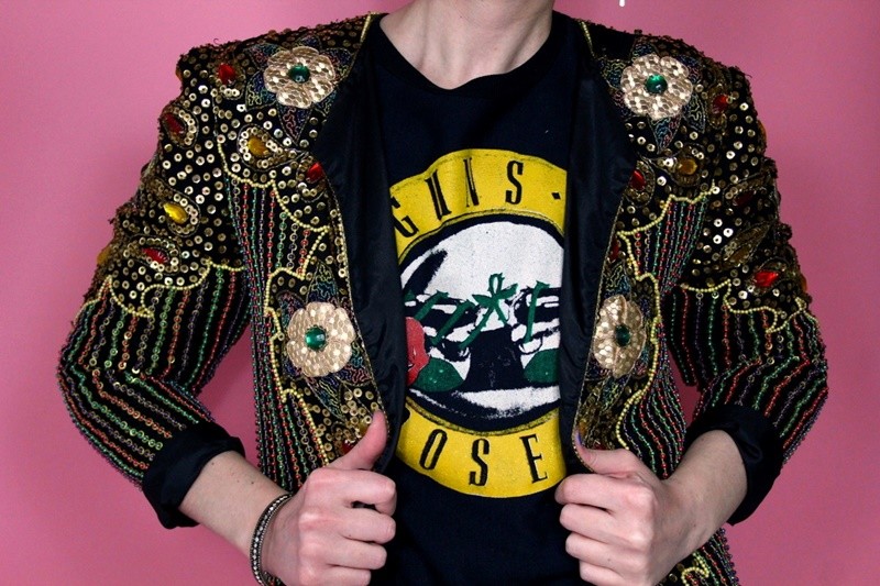 hannah rupp the outfit repeater vintage subscription box service monthly redbird 1980s concert disco sequins blazer