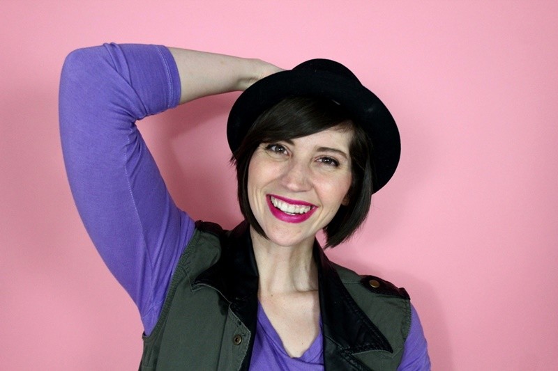 hannah rupp the outfit repeater ultra-violet spring trend pantone color of the year thrifted fashion