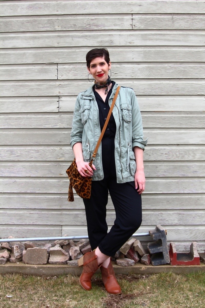 Spring Fashion Forward With These 12 Outfits | theoutfitrepeater.com the outfit repeater hannah rupp spring outfit ideas thrifted fashion