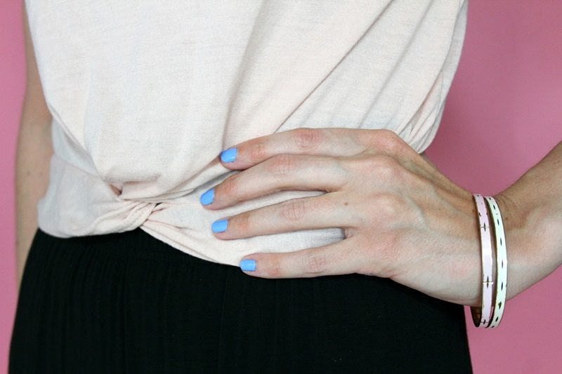 modest summer outfit idea hannah rupp the outfit repeater palazzo pants thrifted style