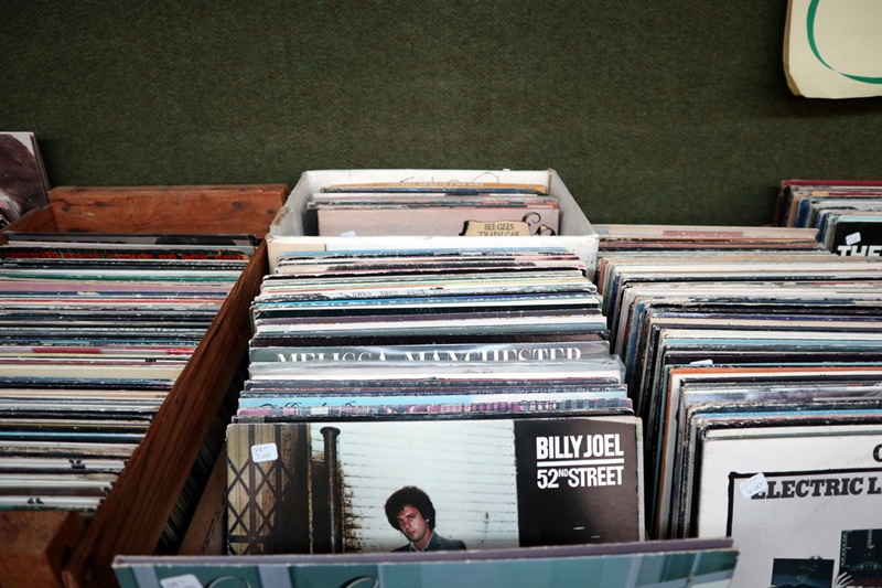 the-outfit-repeater-hannah-rupp-fashion-blog-best-wisconsin-thrift-stores-thrifting-secondhand-37