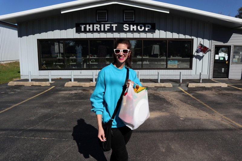 the-outfit-repeater-hannah-rupp-fashion-blog-thrift-store-reviews-northern-illinois-goodwill-inexpensive-cheap-shopping-secondhand-thrifting-05