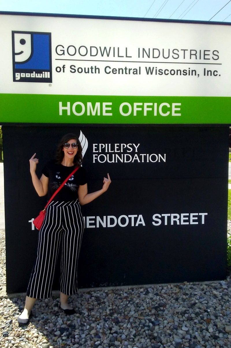 shop goodwill online thrift secondhand website hannah rupp the outfit repeater