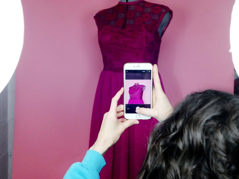 The Right Way To List on Poshmark To Make $$$ | theoutfitrepeater.com how to best way to make money on poshmark hannah rupp the outfit repeater