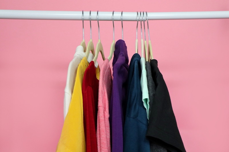 small closet organization ideas hannah rupp the outfit repeater