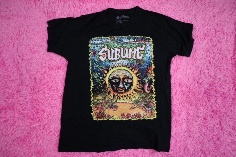 black t-shirt with ska punk band sublime artwork. thrift vintage fashion mystery t-shirt box review