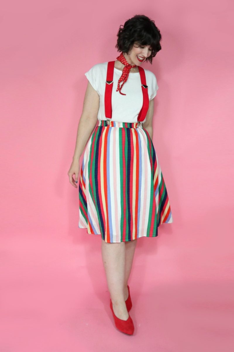 3 Stylish Ways To Wear Red Suspenders | theoutfitrepeater.com