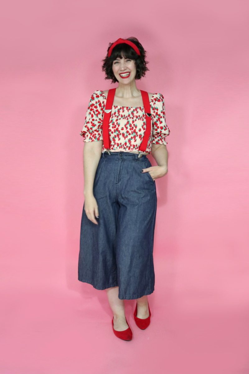 3 Stylish Ways To Wear Red Suspenders | theoutfitrepeater.com