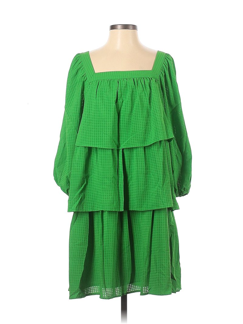 My 10 Best thredUP Finds of The Year (+ How I Styled Them!) | theoutfitrepeater.com