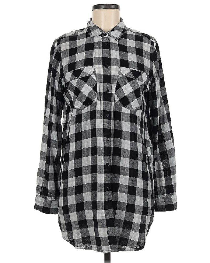 What I Bought From ThredUp vs How I Styled It: Winter Edition | theoutfitrepeater.com