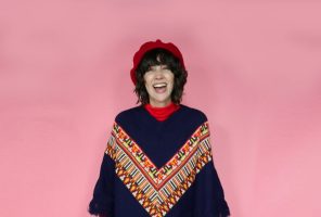 How To Combine Modern & Vintage Styles For One Throwback-Inspired Outfit